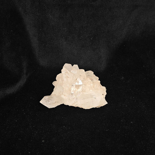 ヒマラヤ水晶クラスター ほんのりピンク ¥5000-C   サイズ：66×80×33mm