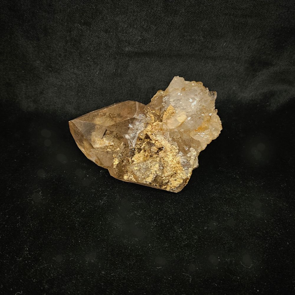 ヒマラヤ水晶クラスター スモーキーカラー サイズ：57×79×71mm