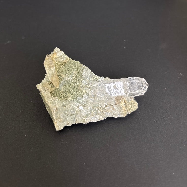 マニハールクラスター 原石