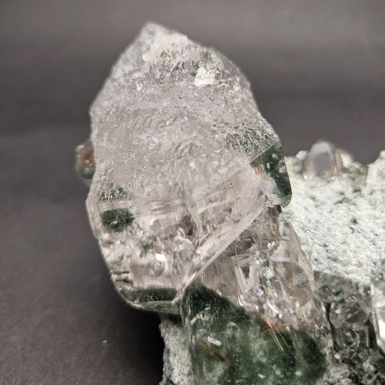 マニハールガーデンルチルアイスクリスタル 原石