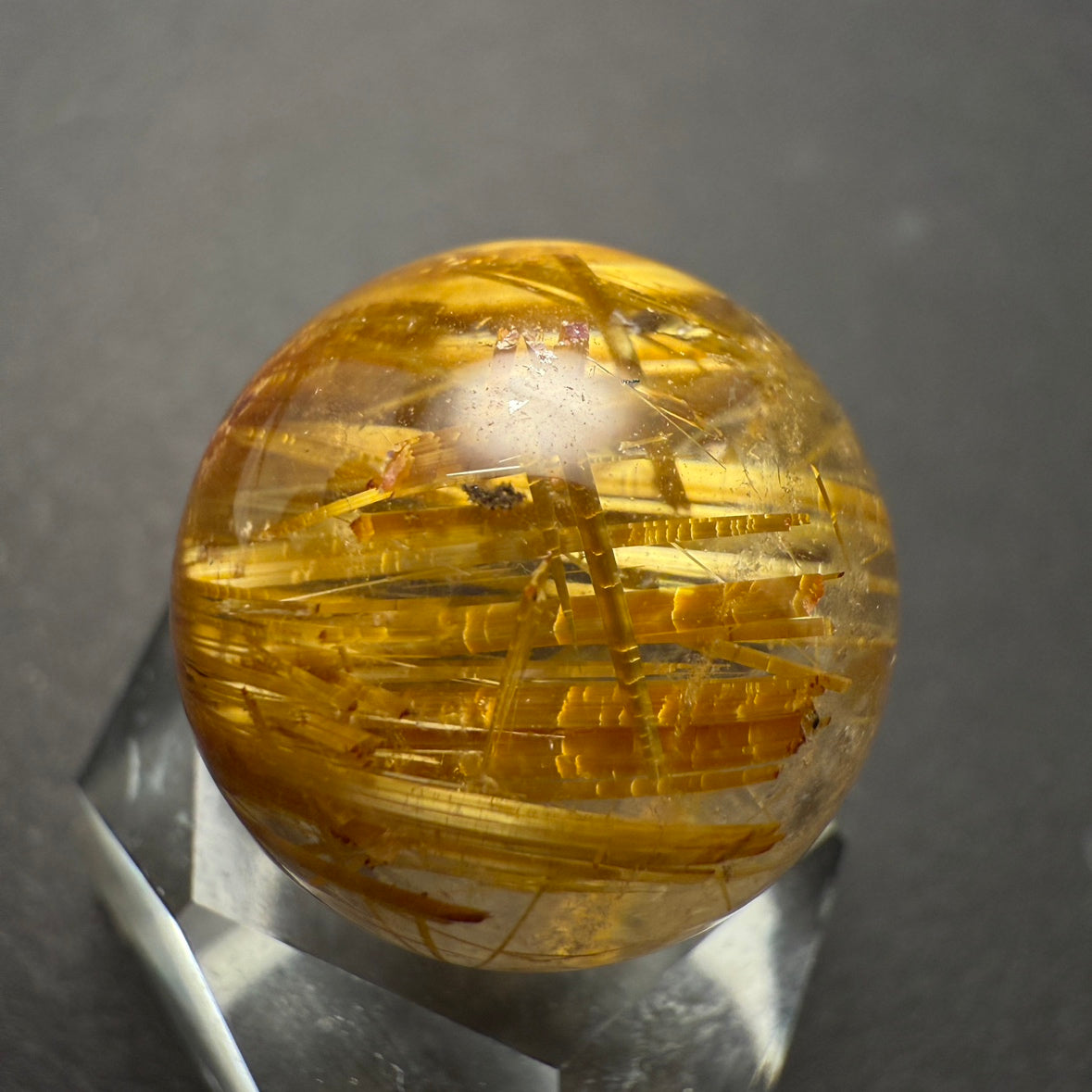【高品質】タイチンルチルスフィア 18mm（台座付き）