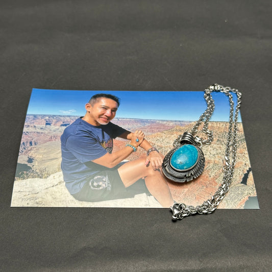 【047】＜A＞ターコイズペンダントトップ（縦:28mm,横:22mm）（チェーン付き） ＊会長シール付き【live限定】live20251031