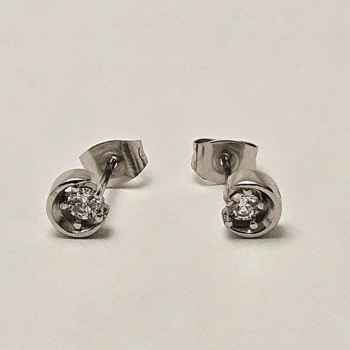 ジルコン(ホワイト) ピアス