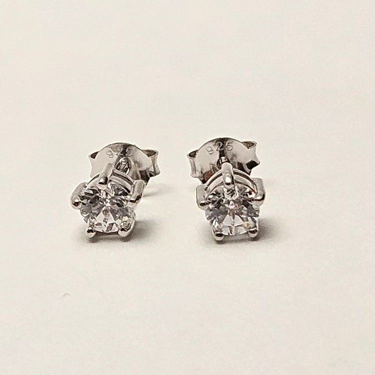 ジルコン(ホワイト) ピアス